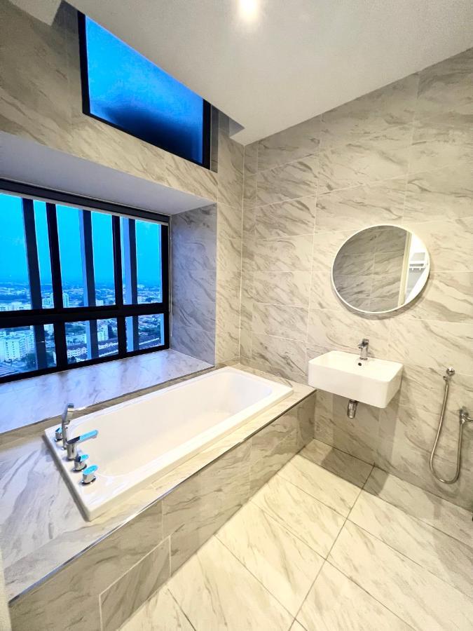 Imperio Residences Private Bathtub Or Jacuzzi By Nestcove Malacca Εξωτερικό φωτογραφία